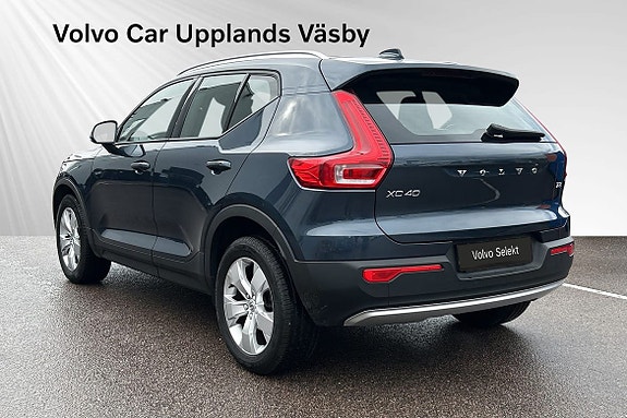 Volvo XC40 4 of 17