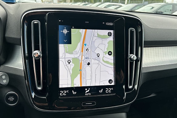 Volvo XC40 17 of 17