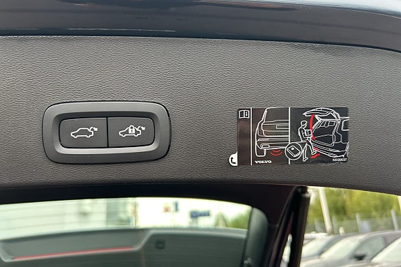 Volvo XC40 13 of 17