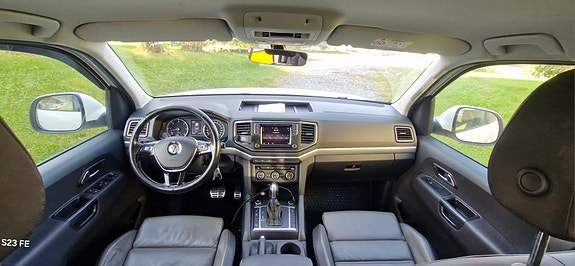 Volkswagen Amarok 3 of 3