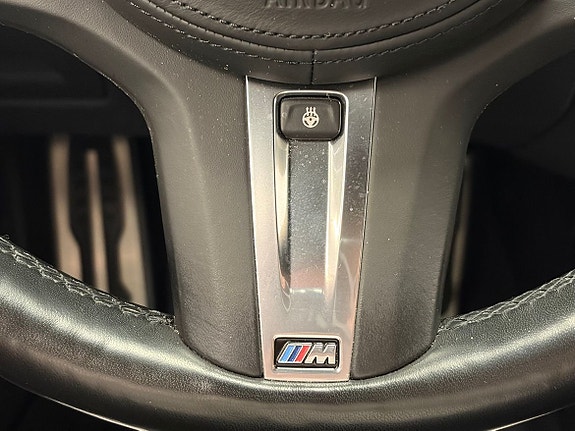 BMW 118i 9 of 21