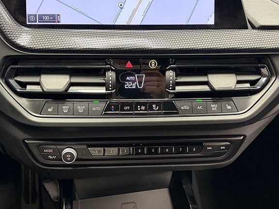BMW 118i 11 of 21