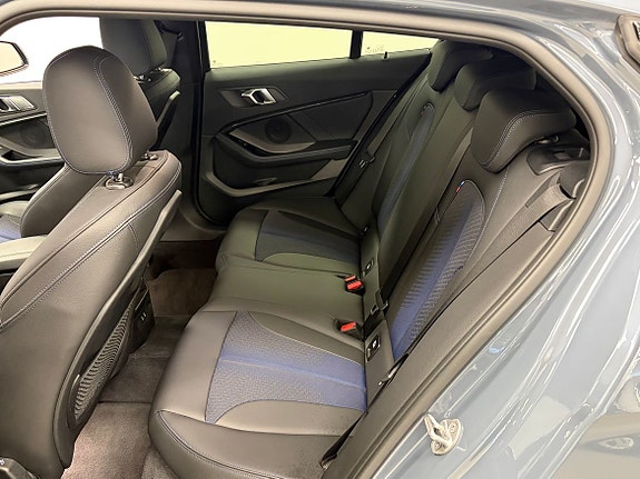 BMW 118i 17 of 21