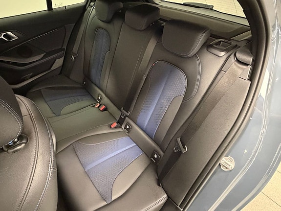 BMW 118i 18 of 21