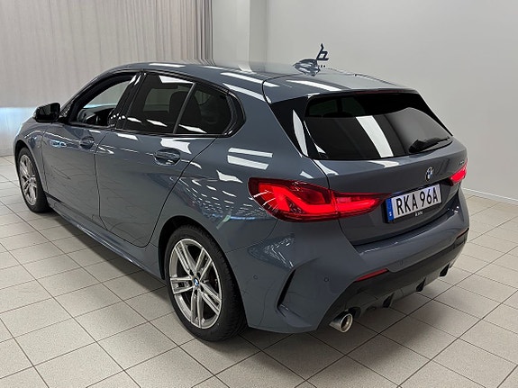 BMW 118i 3 of 21