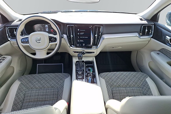 Volvo V60 8 of 24