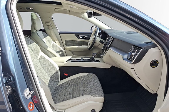 Volvo V60 6 of 24