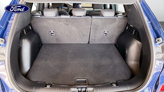 Ford Kuga 10 of 13