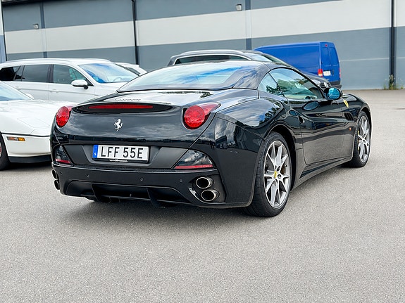 Ferrari California 3 of 30
