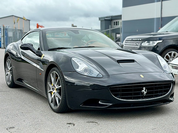 Ferrari California 2 of 30