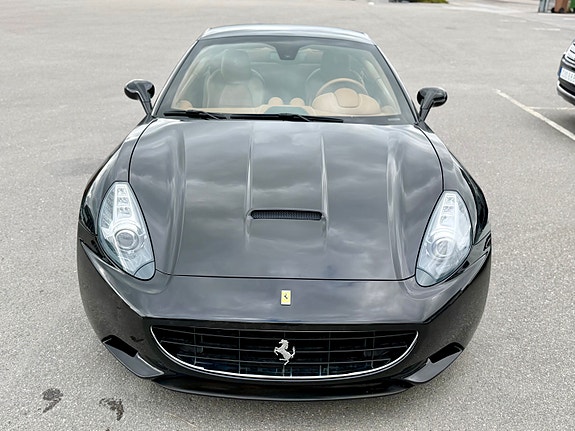 Ferrari California 8 of 30