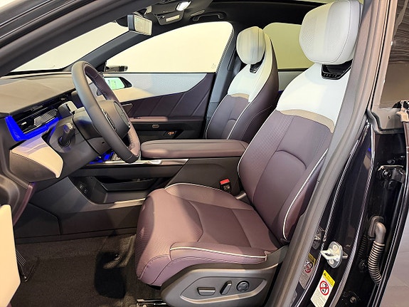 Mazda CX-6e 11 of 26