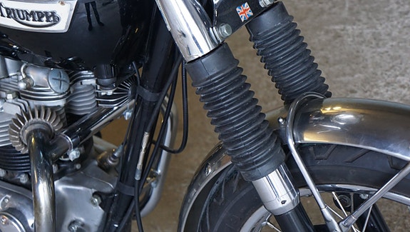 Triumph Bonneville T120R 12 of 30