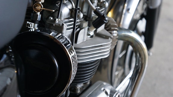 Triumph Bonneville T120R 21 of 30