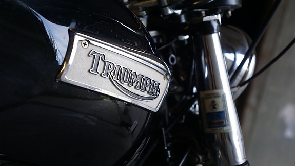 Triumph Bonneville T120R 14 of 30