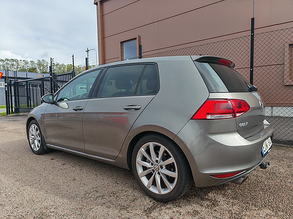 Volkswagen Golf VII 7 of 9