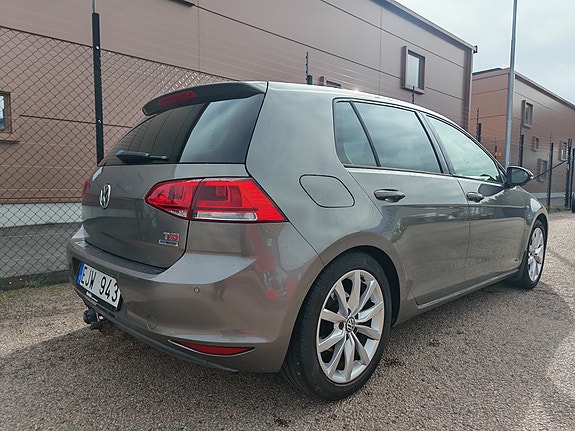 Volkswagen Golf VII 4 of 9
