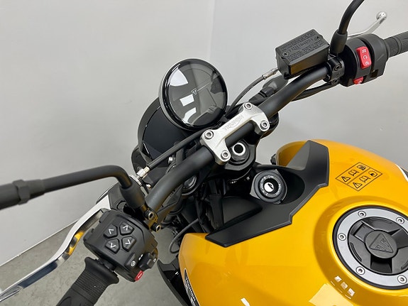 Triumph Trident 660  * Höströj * 4 of 7