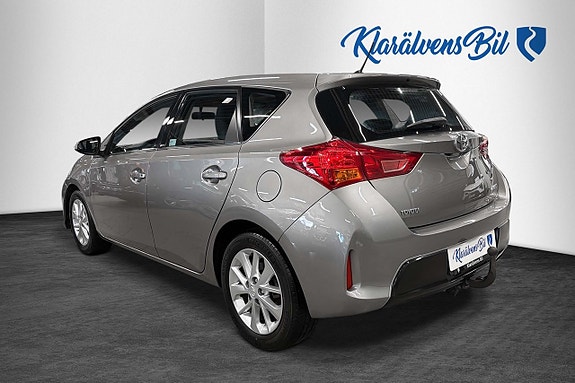 Toyota Auris 3 of 15