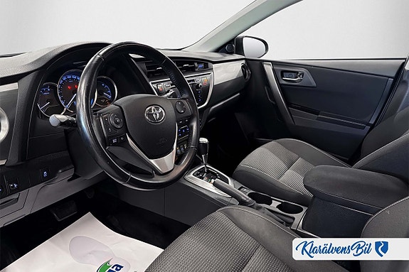 Toyota Auris 10 of 15