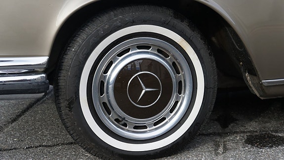 Mercedes-Benz 280 SEL 12 of 30