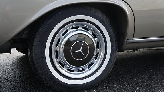 Mercedes-Benz 280 SEL 10 of 30