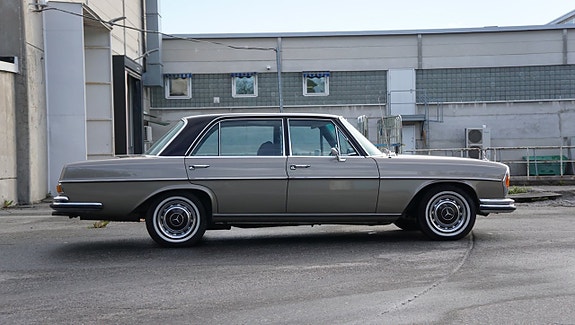 Mercedes-Benz 280 SEL 8 of 30