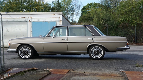 Mercedes-Benz 280 SEL 4 of 30
