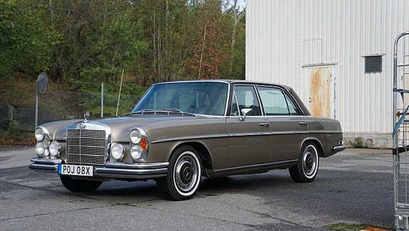 Mercedes-Benz 280 SEL 3 of 30