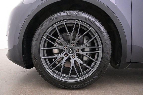 Tesla Model Y 27 of 27