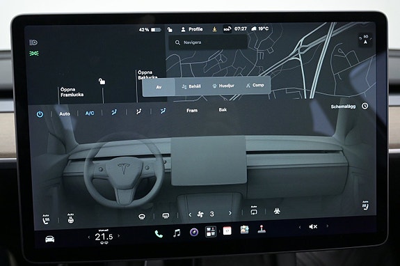 Tesla Model Y 13 of 27