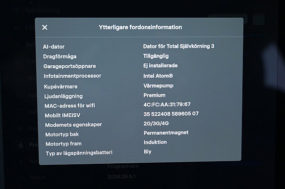 Tesla Model Y 12 of 27