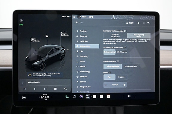 Tesla Model Y 12 of 27