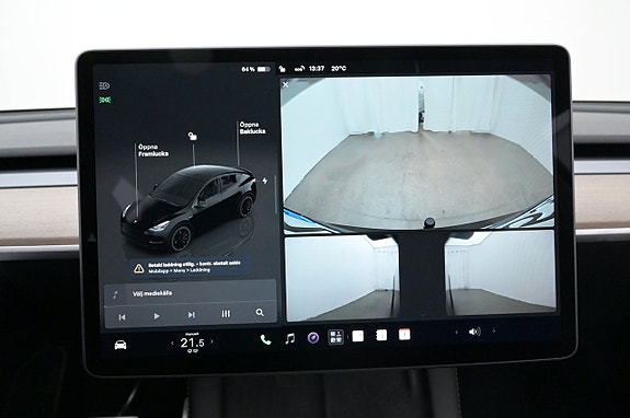 Tesla Model Y 17 of 27