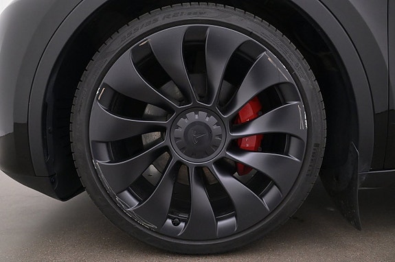 Tesla Model Y 27 of 27
