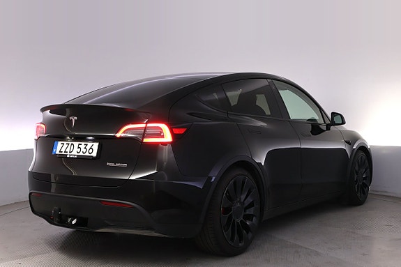 Tesla Model Y 5 of 27