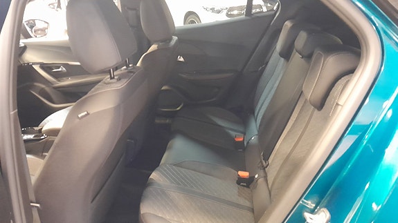 Peugeot 2008 4 of 12