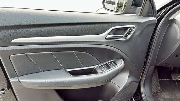 MG ZS EV 11 of 13