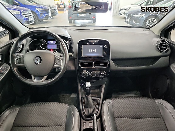 Renault Clio 12 of 19