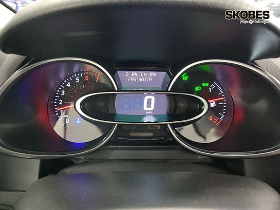 Renault Clio 13 of 19
