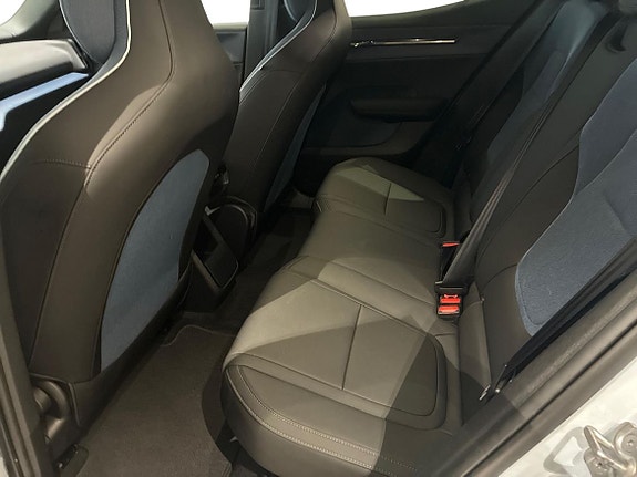 Volvo EX30 6 of 14