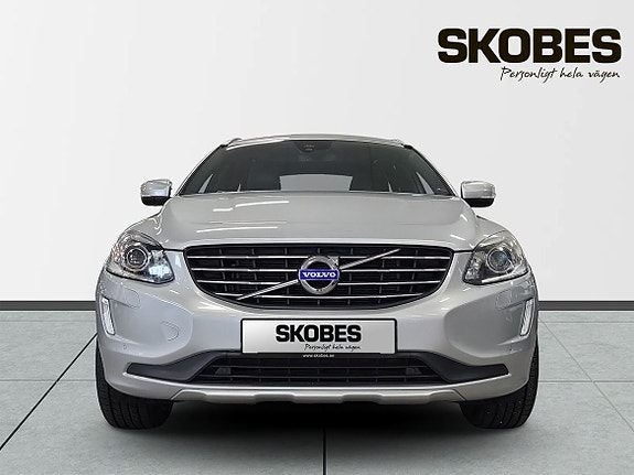 Volvo XC60 2 of 20