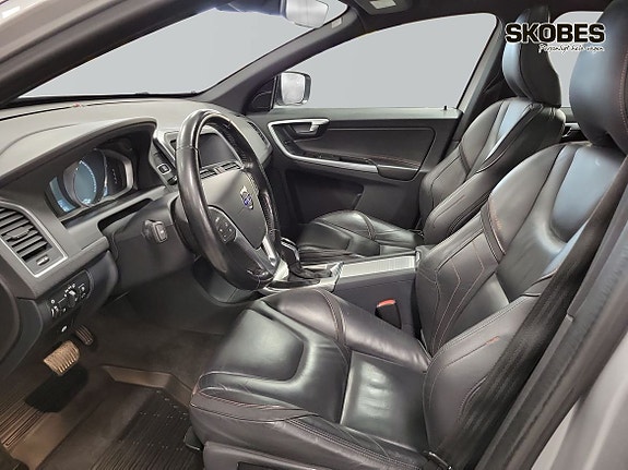 Volvo XC60 8 of 20