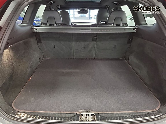 Volvo XC60 16 of 20