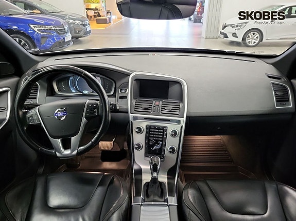 Volvo XC60 12 of 20