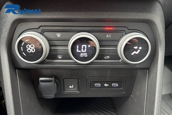 Dacia Sandero 12 of 21