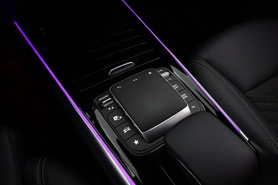 Mercedes-Benz EQA300 24 of 26