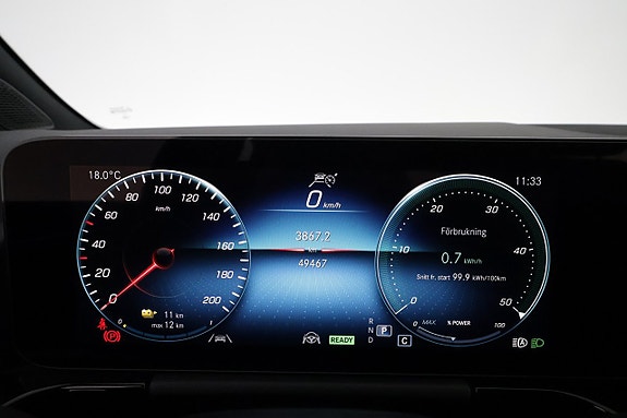 Mercedes-Benz EQA300 16 of 26