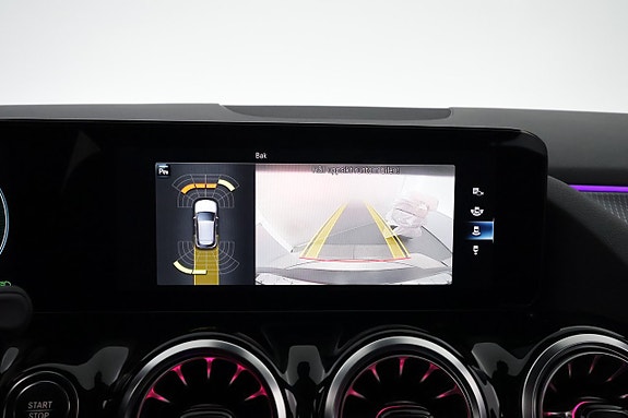 Mercedes-Benz EQA300 18 of 26
