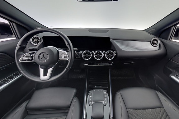 Mercedes-Benz EQA300 13 of 26